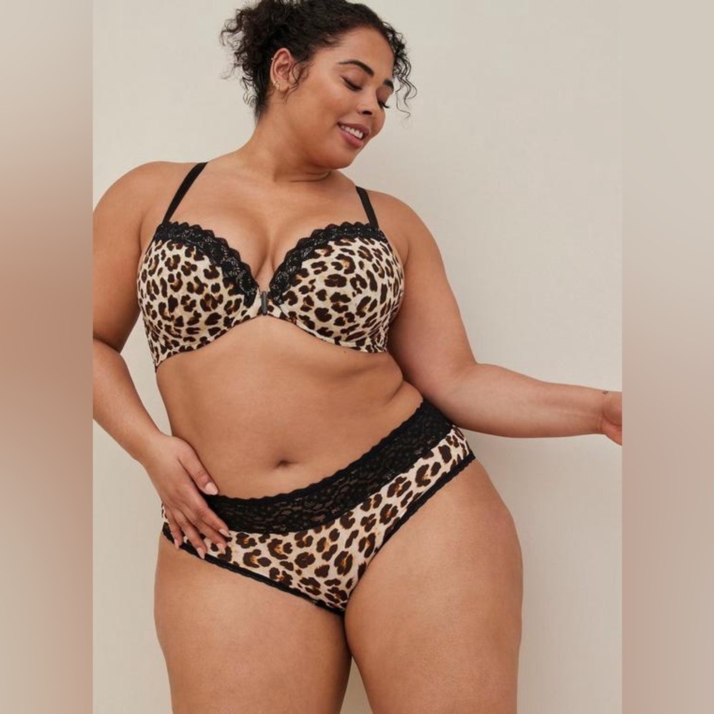 NWT Panties (2) NWOT Bra 44B / 3x Leopard/Lace Trim Bra Panty Set Front-Closure